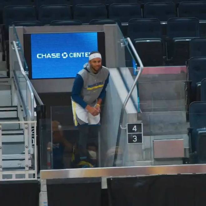 开云APP-赛后体能课后；丹佛掘金队长鼓劲备战国王杯；球迷炸锅；阵容厚度经受考验的简单介绍