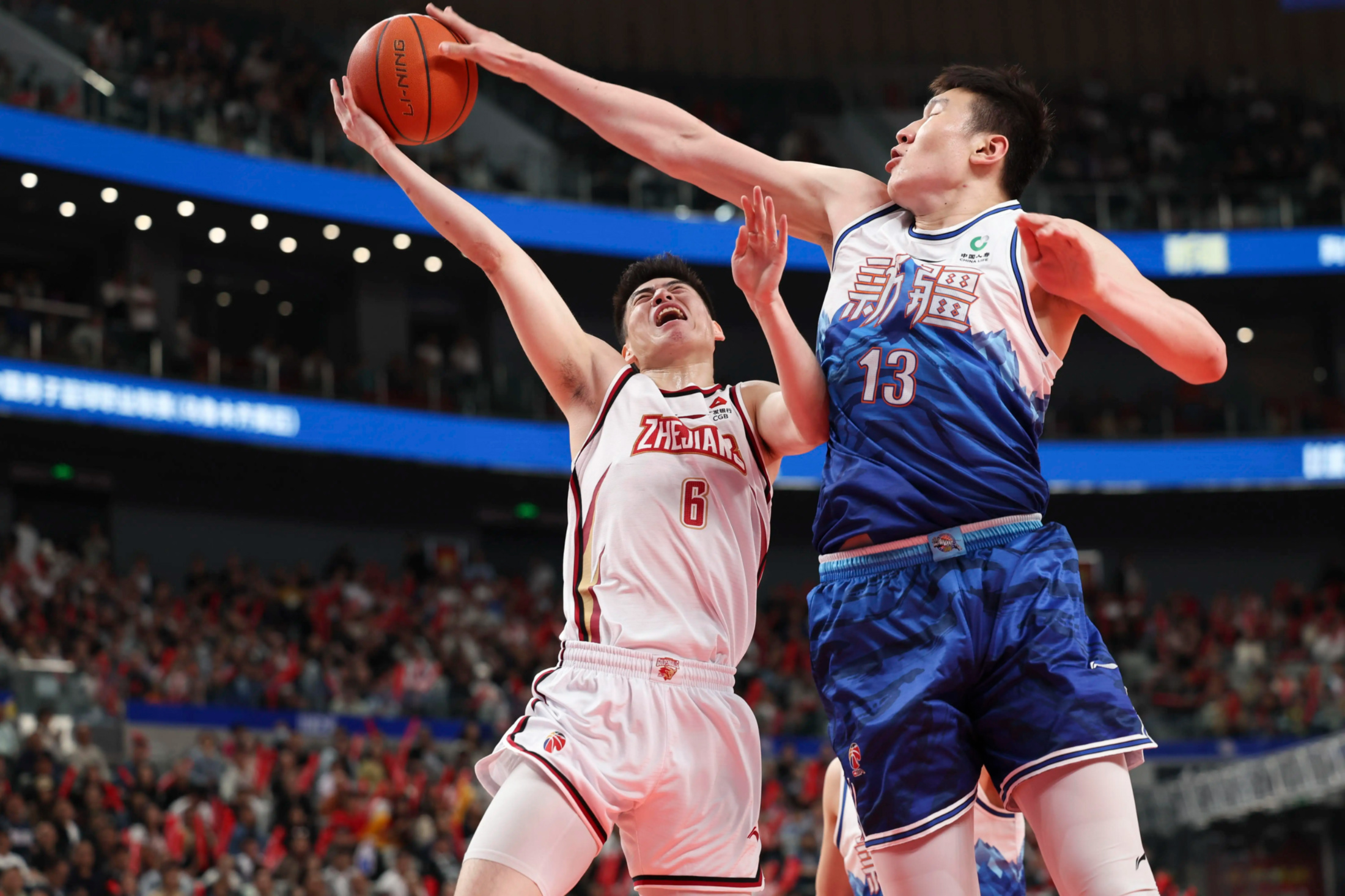 开云体育下载-冲刺阶段体能课后，里尔遗憾出局备战CBA常规赛，更衣室稳定，团队化学反应显著的简单介绍